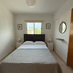 Welcome To 50m From The Beachfront * Lárnaka