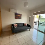 Welcome To 50m From The Beachfront Apartman Lárnaka