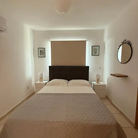 Welcome To 50m From The Beachfront * Larnaca