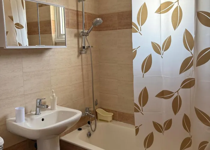 아파트 Welcome To 50m From The Beachfront 라르나카